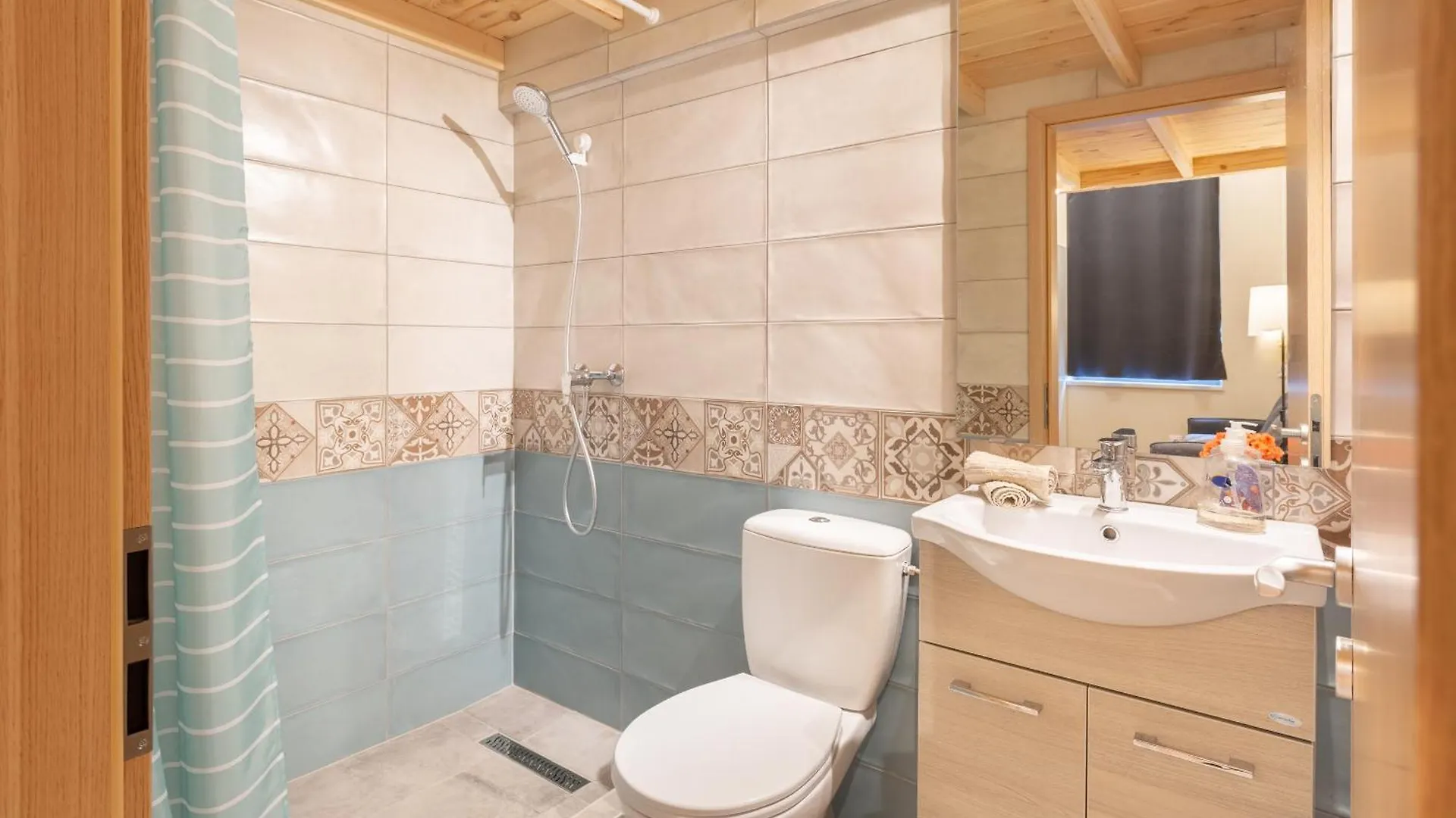 Mezzanine Apartments - Air Conditioned Studios Budapeszt